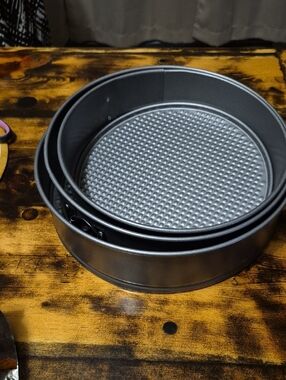 Macy's Nonstick Steel  Set Of Springform Cake Pans in Dark Gray